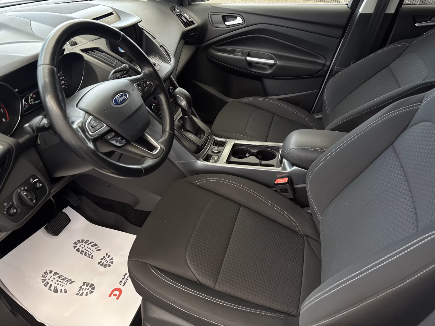 Ford Kuga фото 8