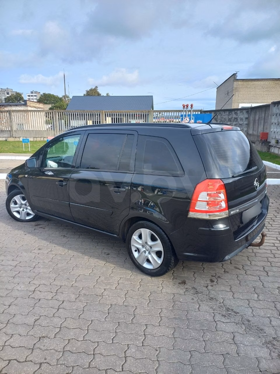Opel Zafira фото 4