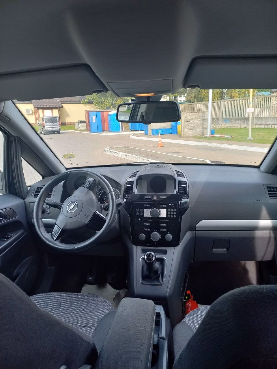 Opel Zafira фото 5