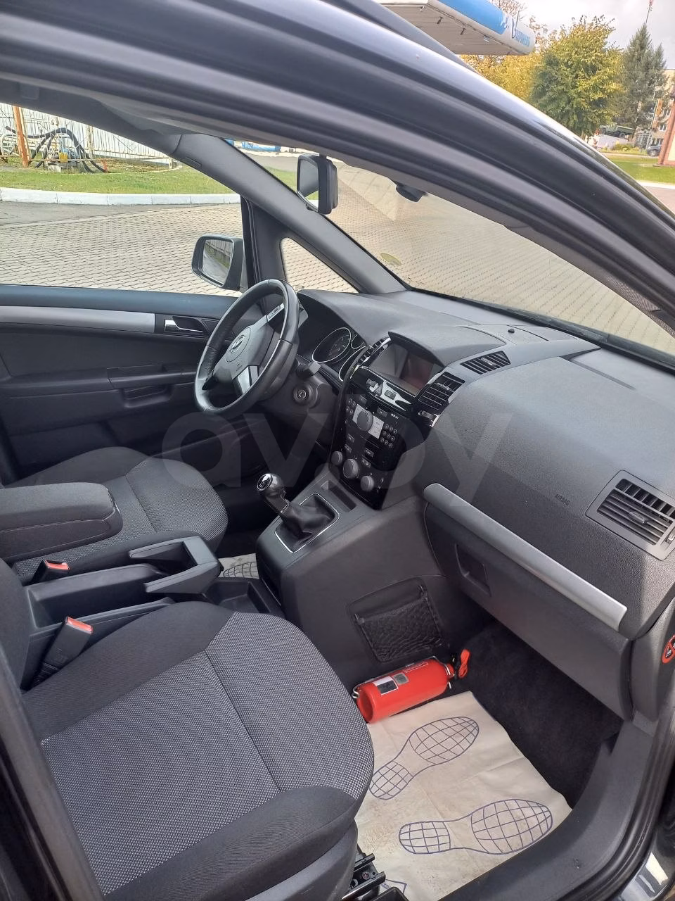 Opel Zafira фото 6