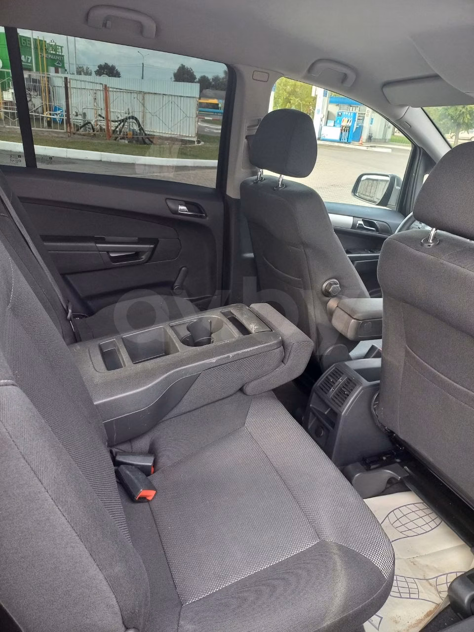 Opel Zafira фото 8