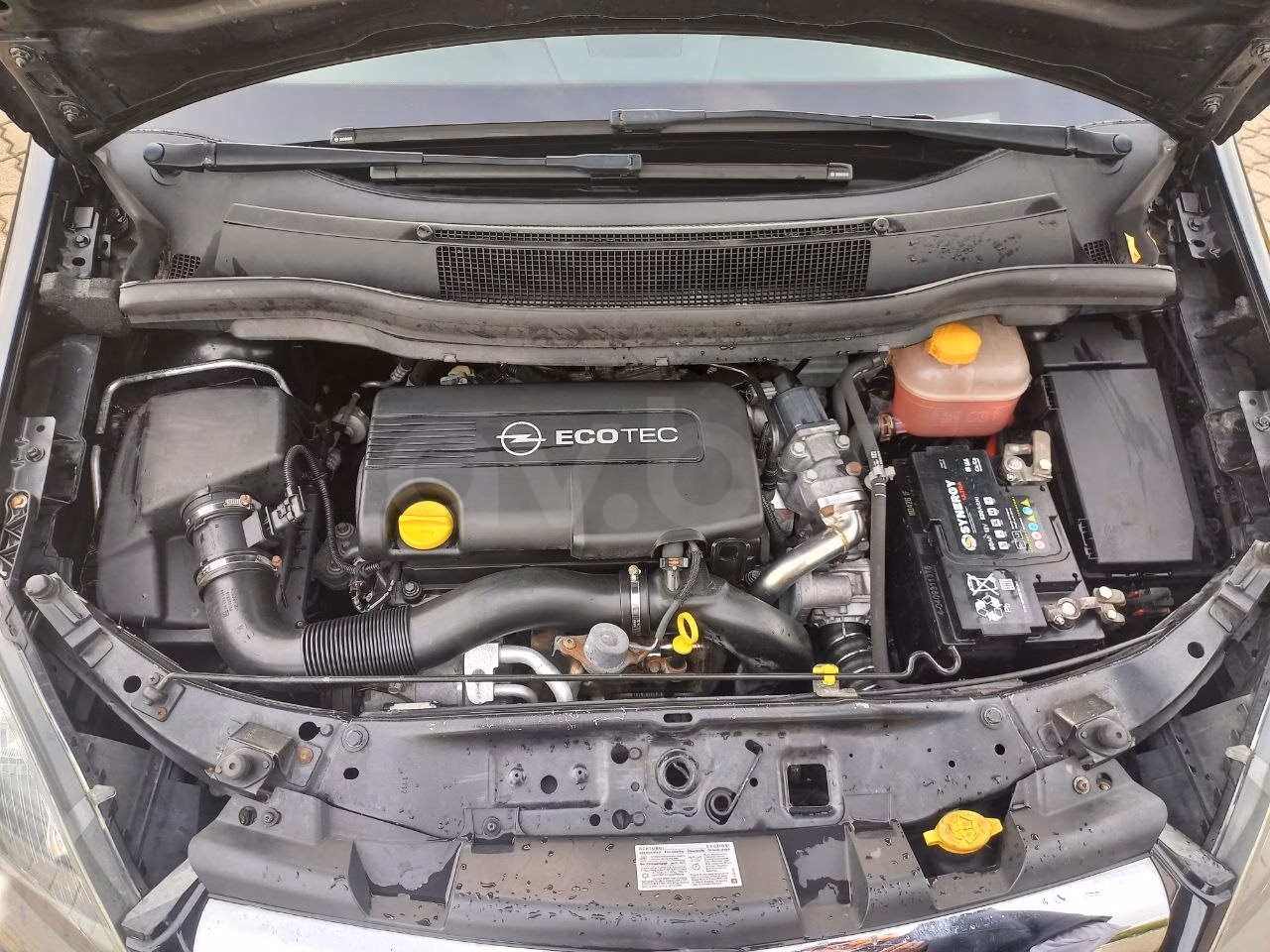 Opel Zafira фото 10