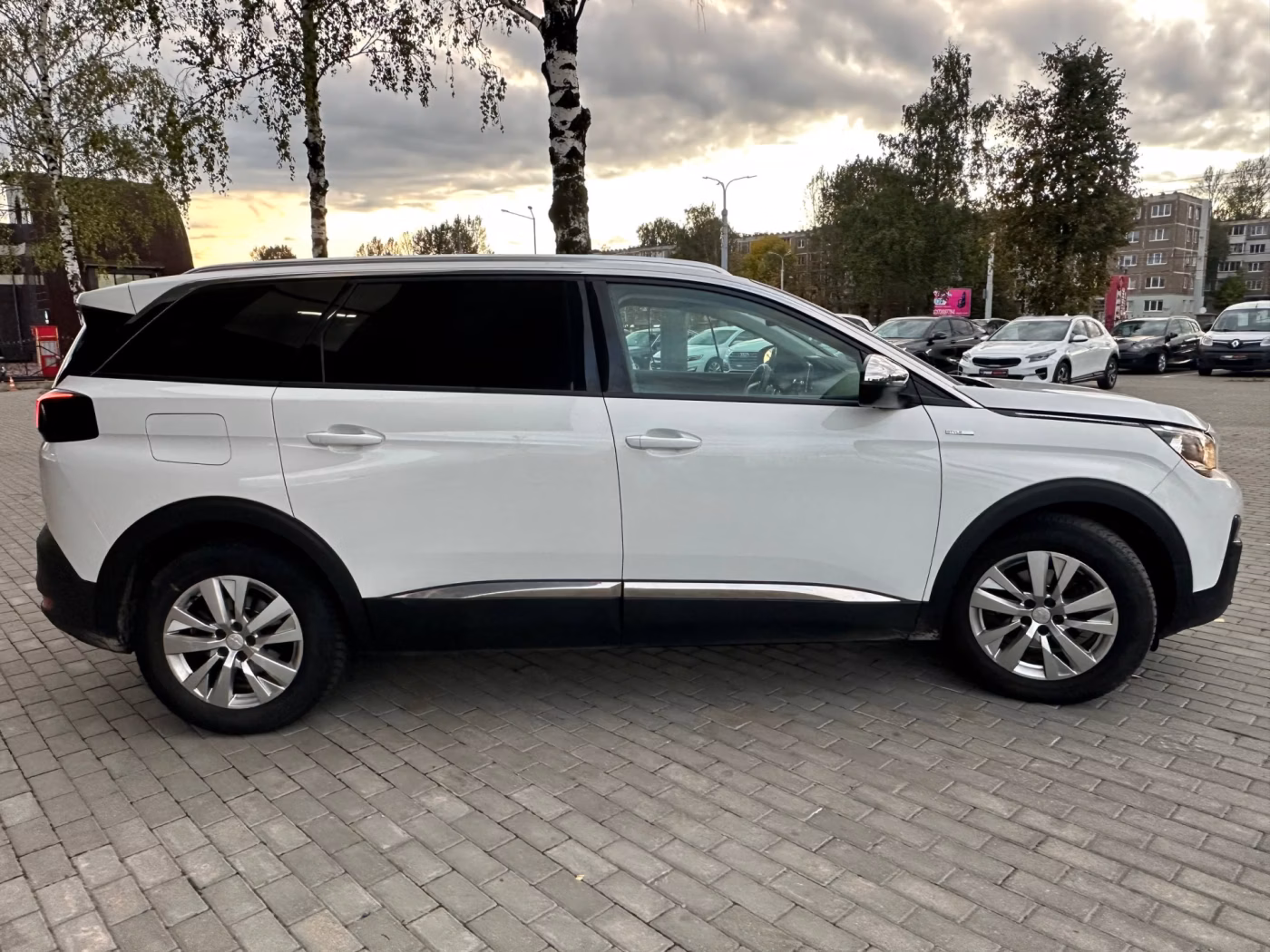 Peugeot 5008 фото 4