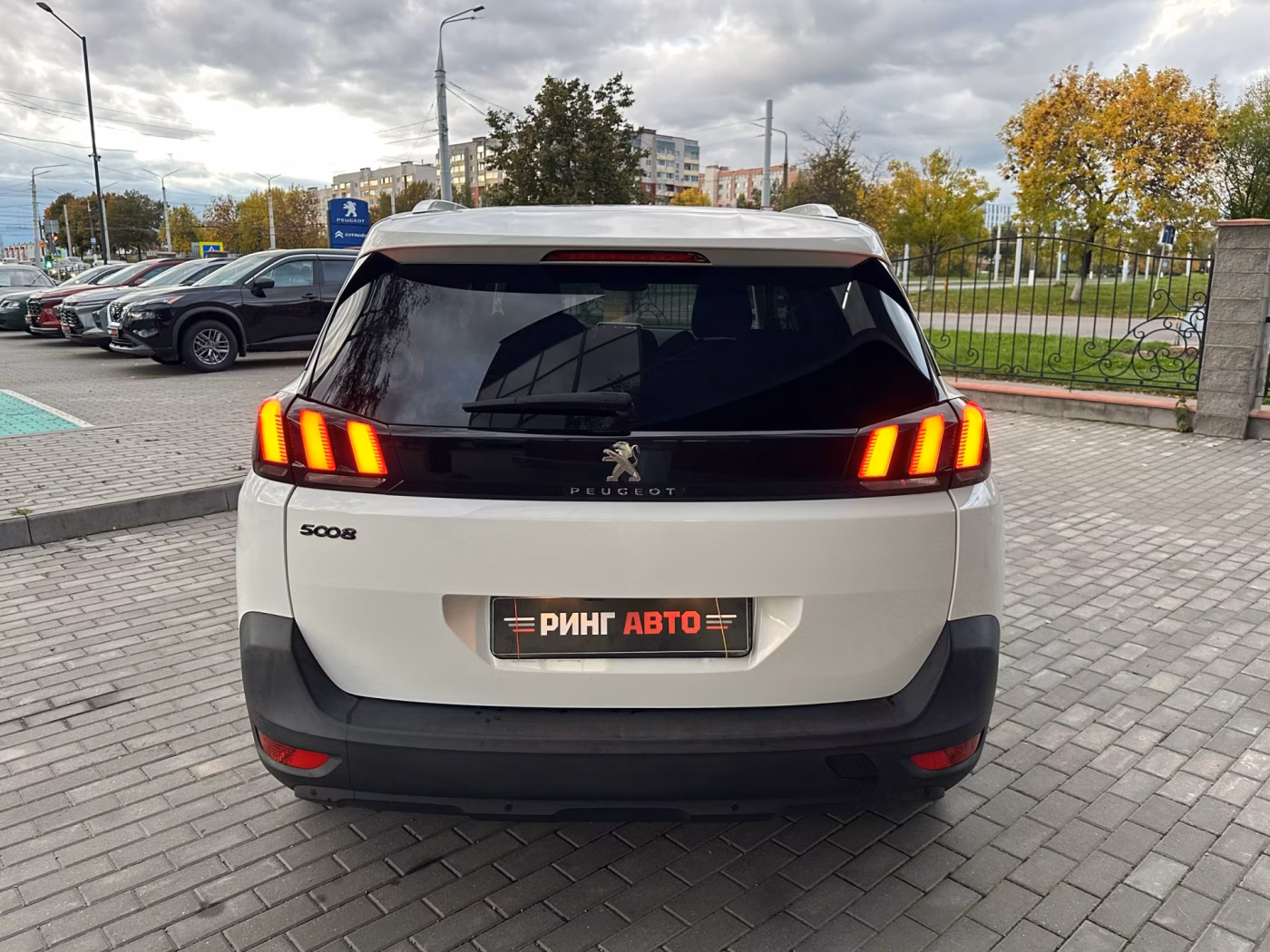 Peugeot 5008 фото 6