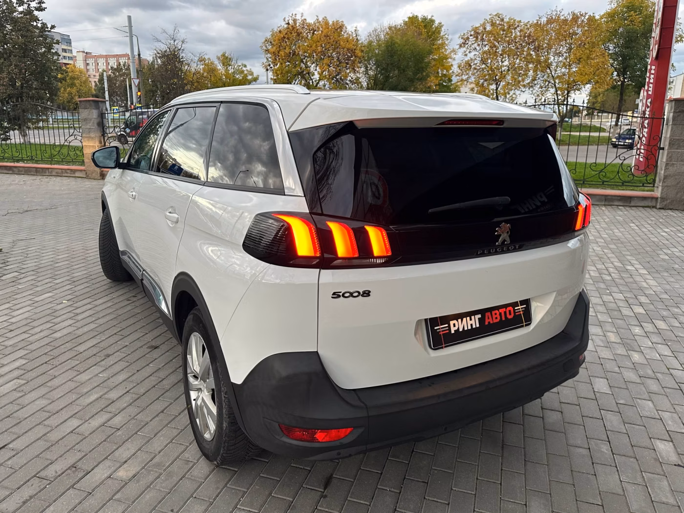 Peugeot 5008 фото 7