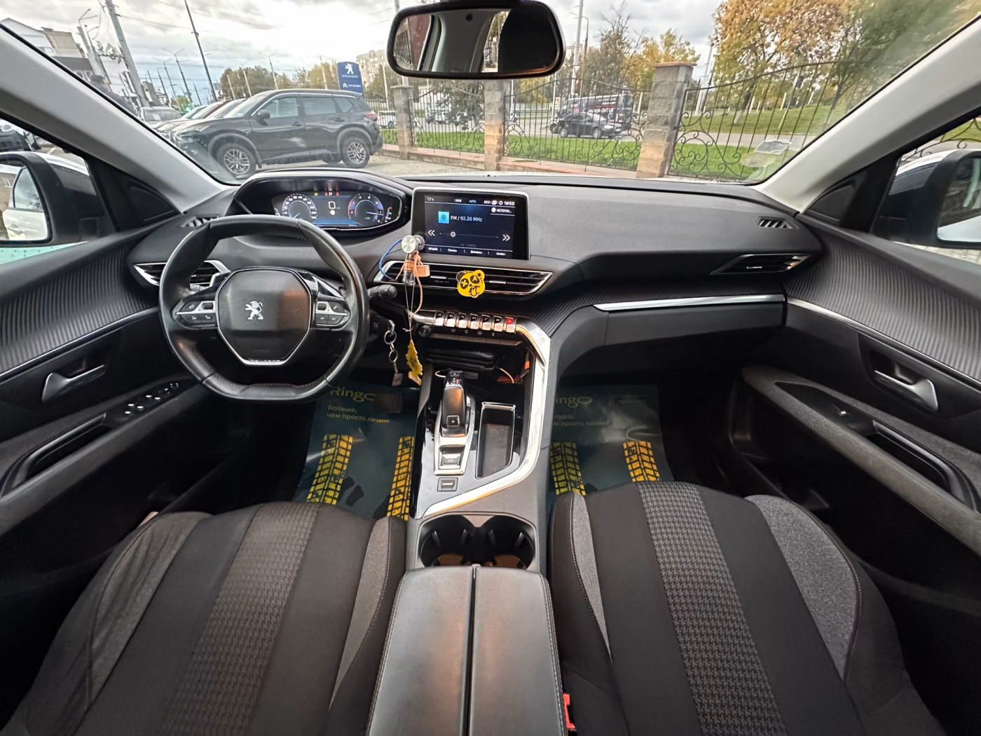 Peugeot 5008 фото 11