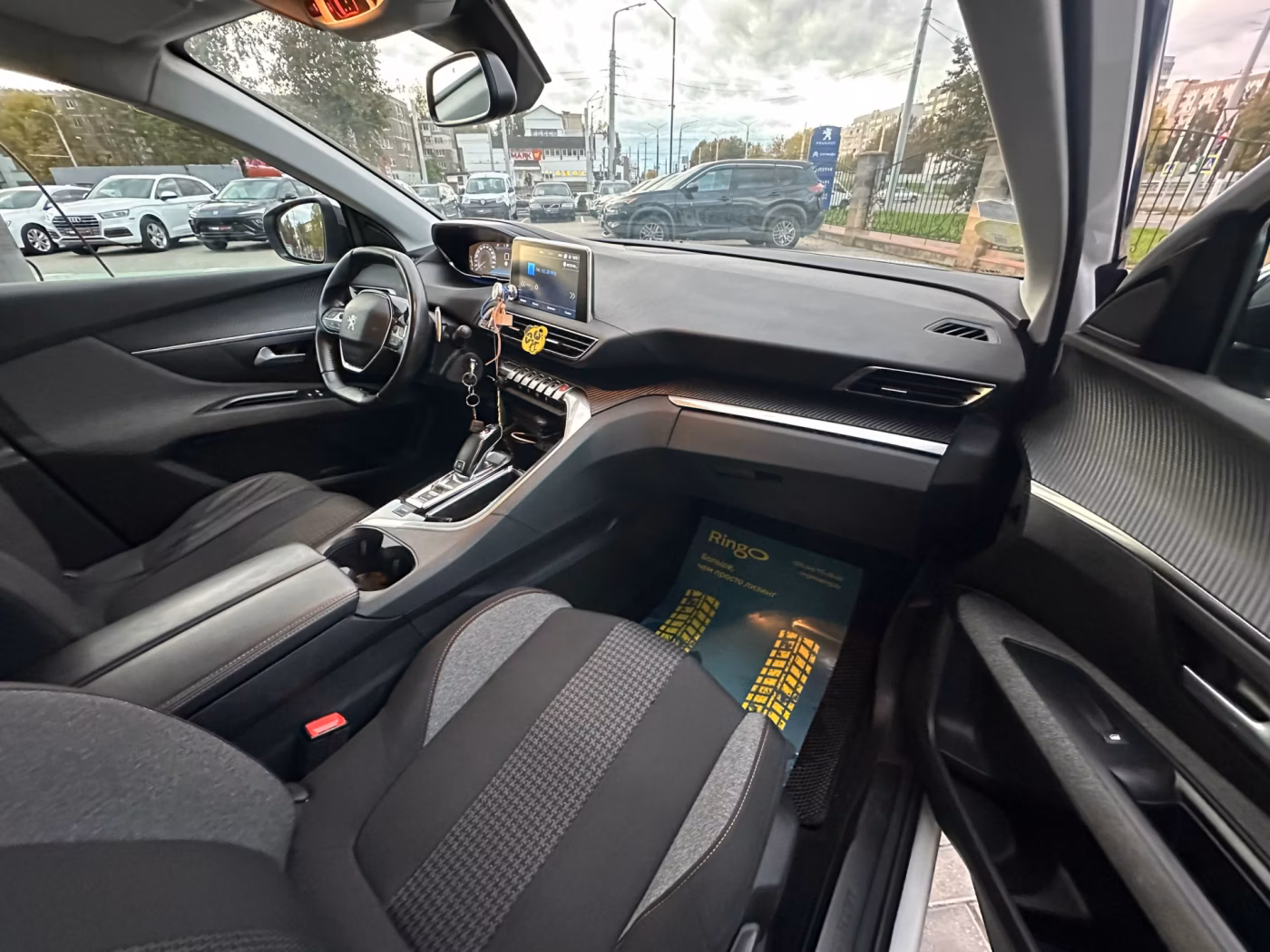 Peugeot 5008 фото 13