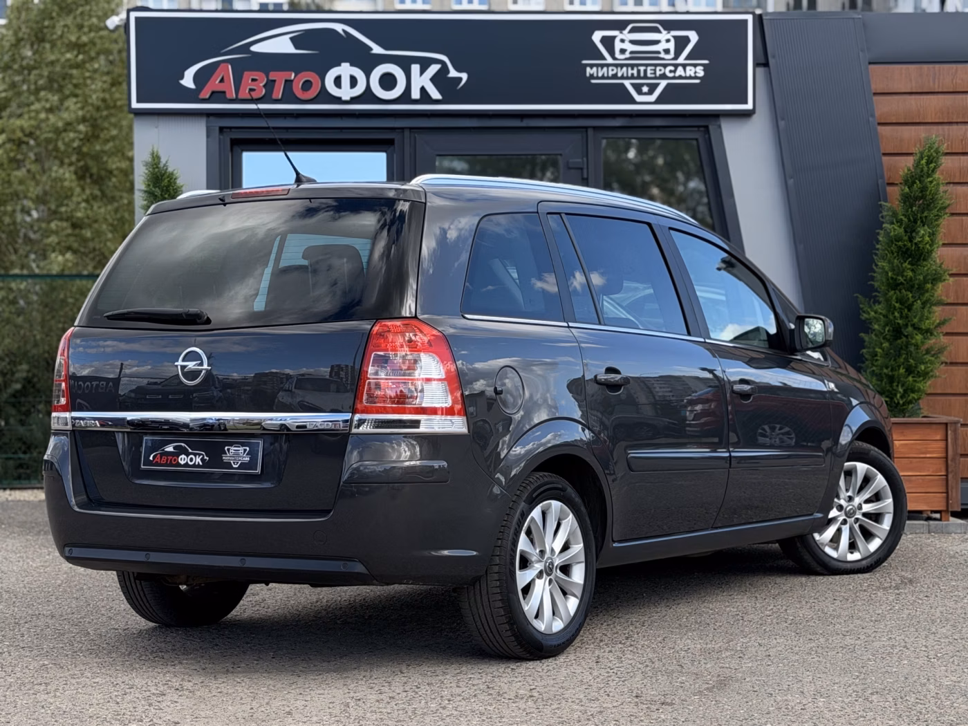 Opel Zafira фото 3