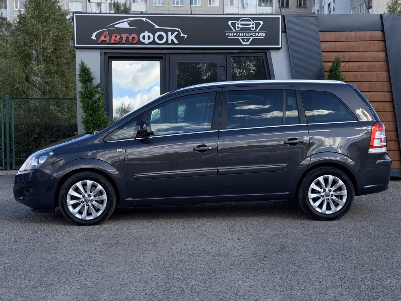 Opel Zafira фото 6