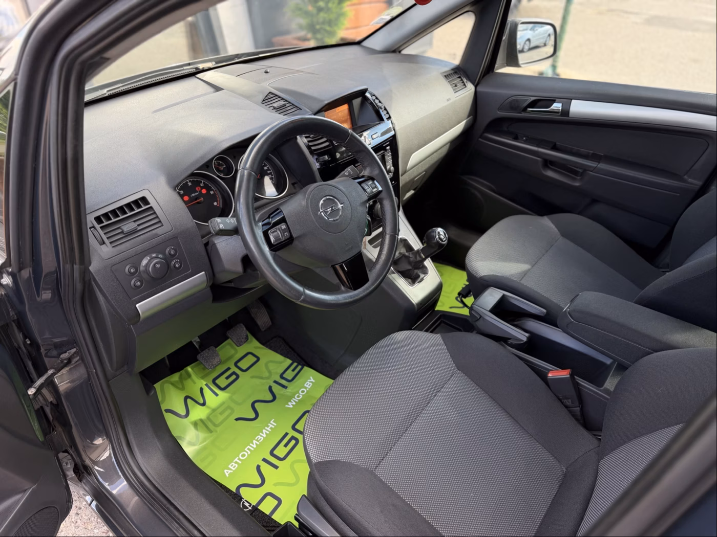 Opel Zafira фото 9