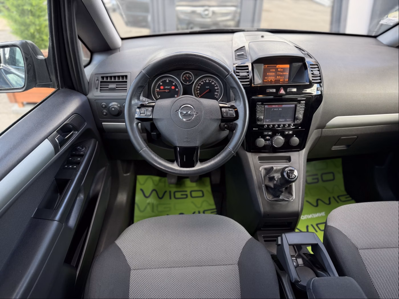 Opel Zafira фото 16