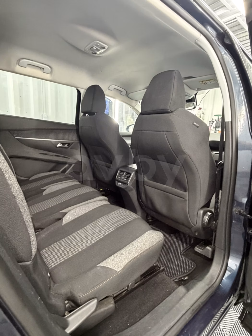 Peugeot 5008 фото 9