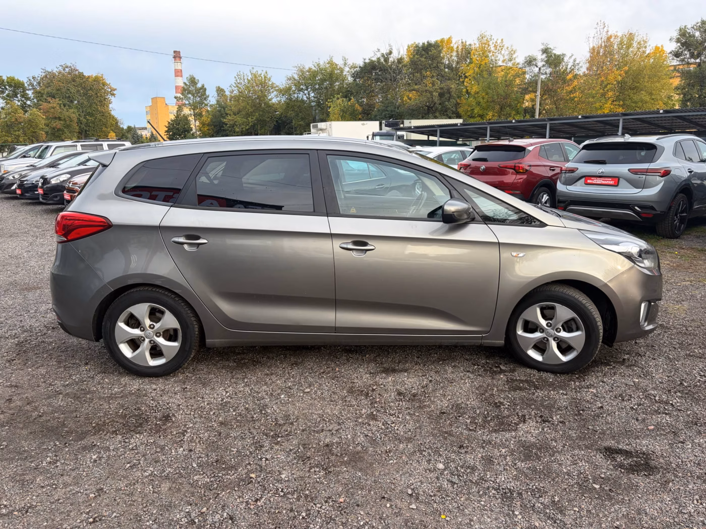 Kia Carens фото 4