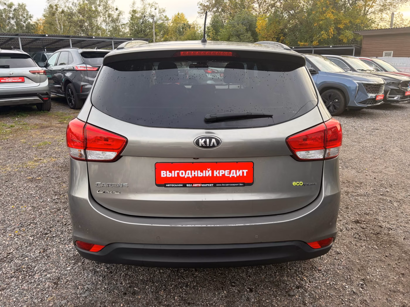 Kia Carens фото 6