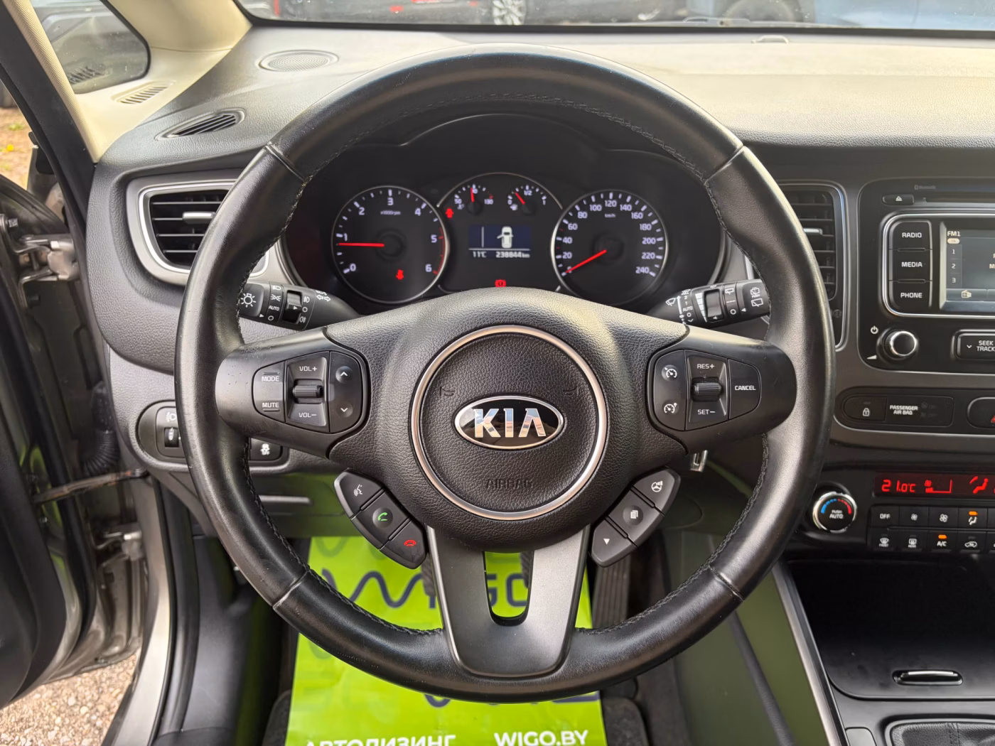 Kia Carens фото 10