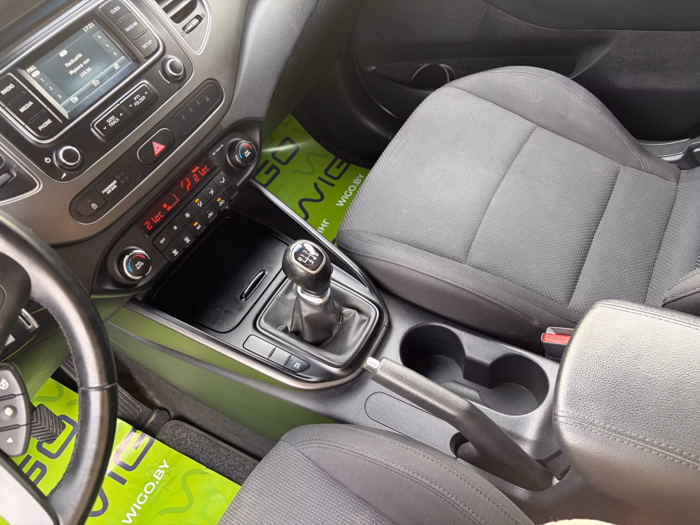 Kia Carens фото 13