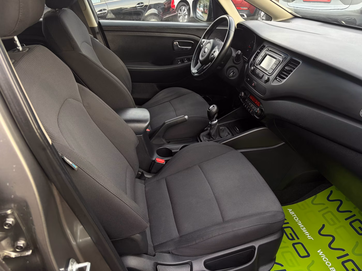 Kia Carens фото 19