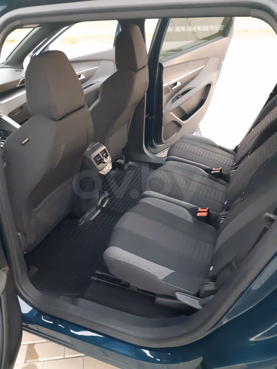 Peugeot 5008 фото 12