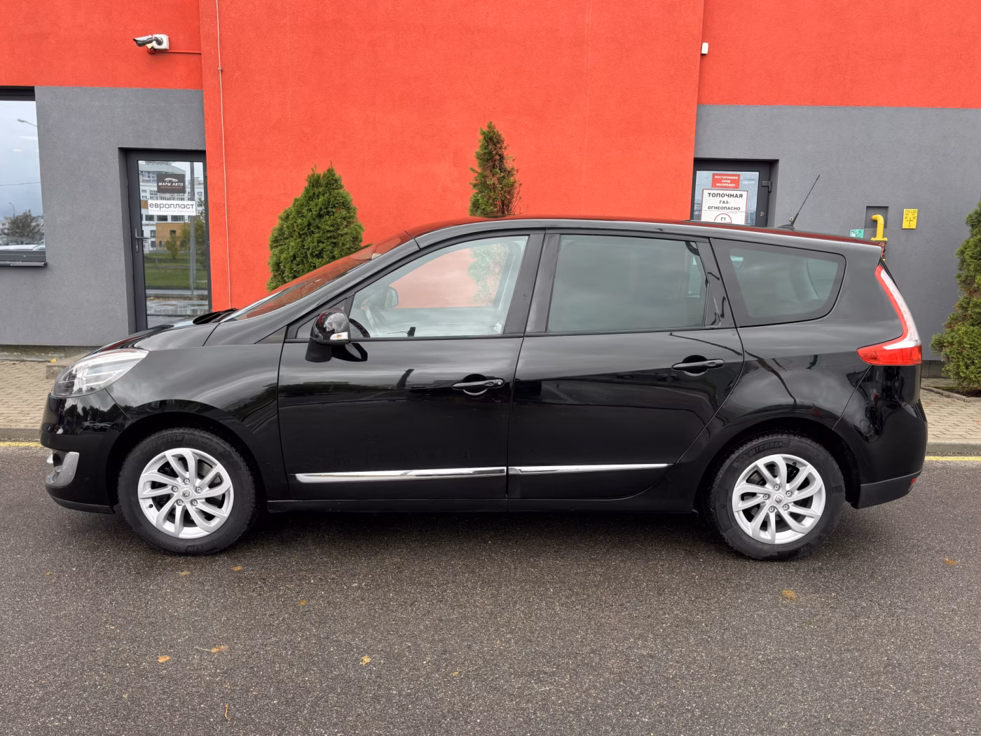Renault Grand Scenic фото 9
