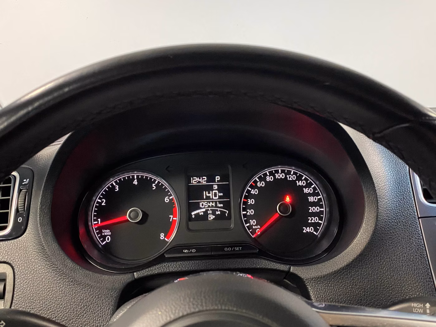 Volkswagen Polo Sedan фото 9