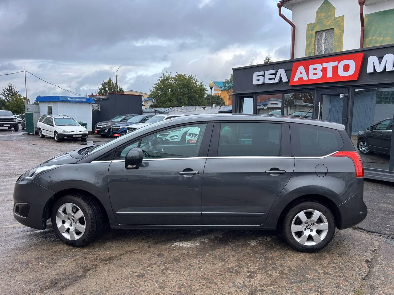 Peugeot 5008 фото 8