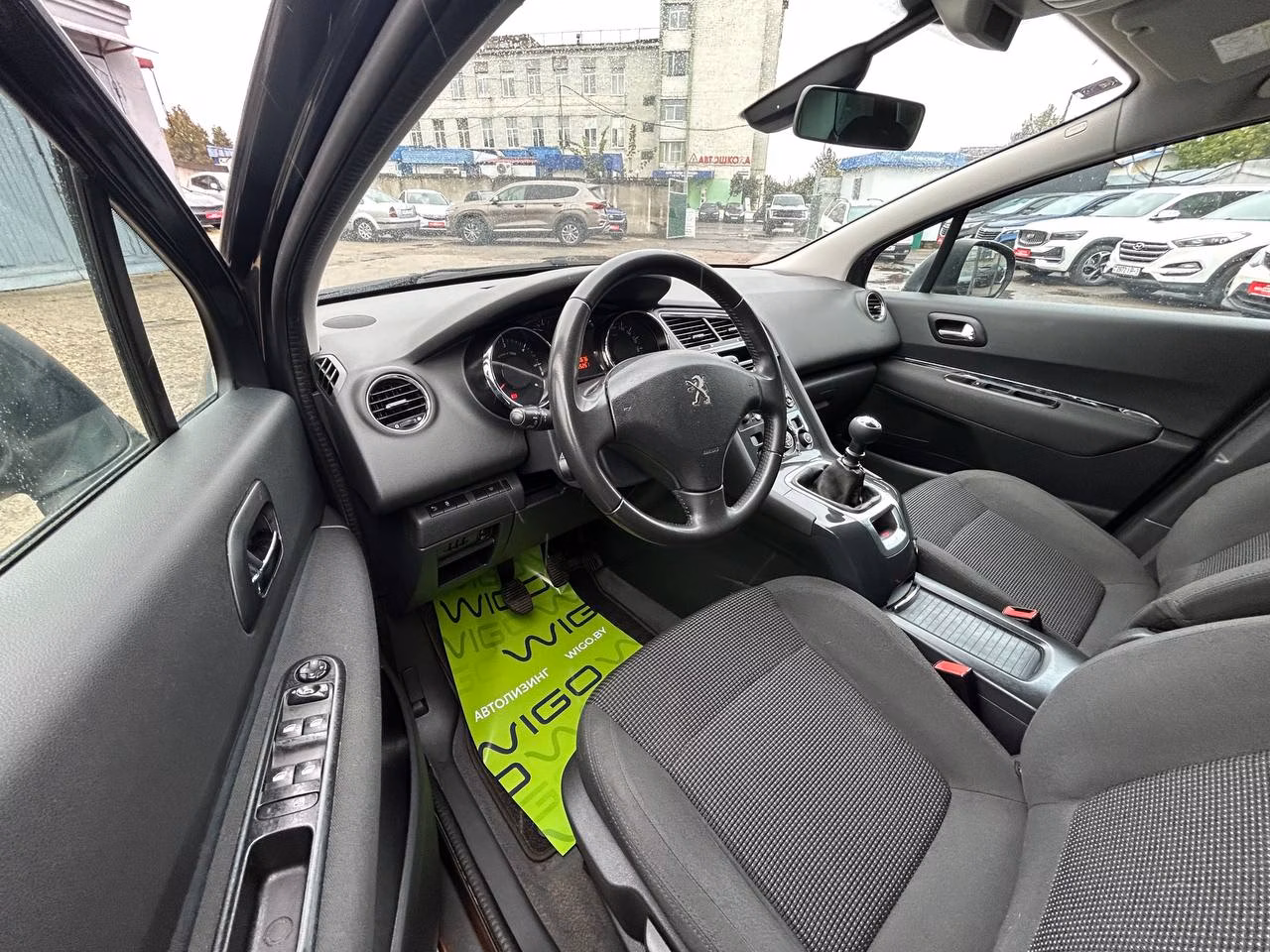 Peugeot 5008 фото 9