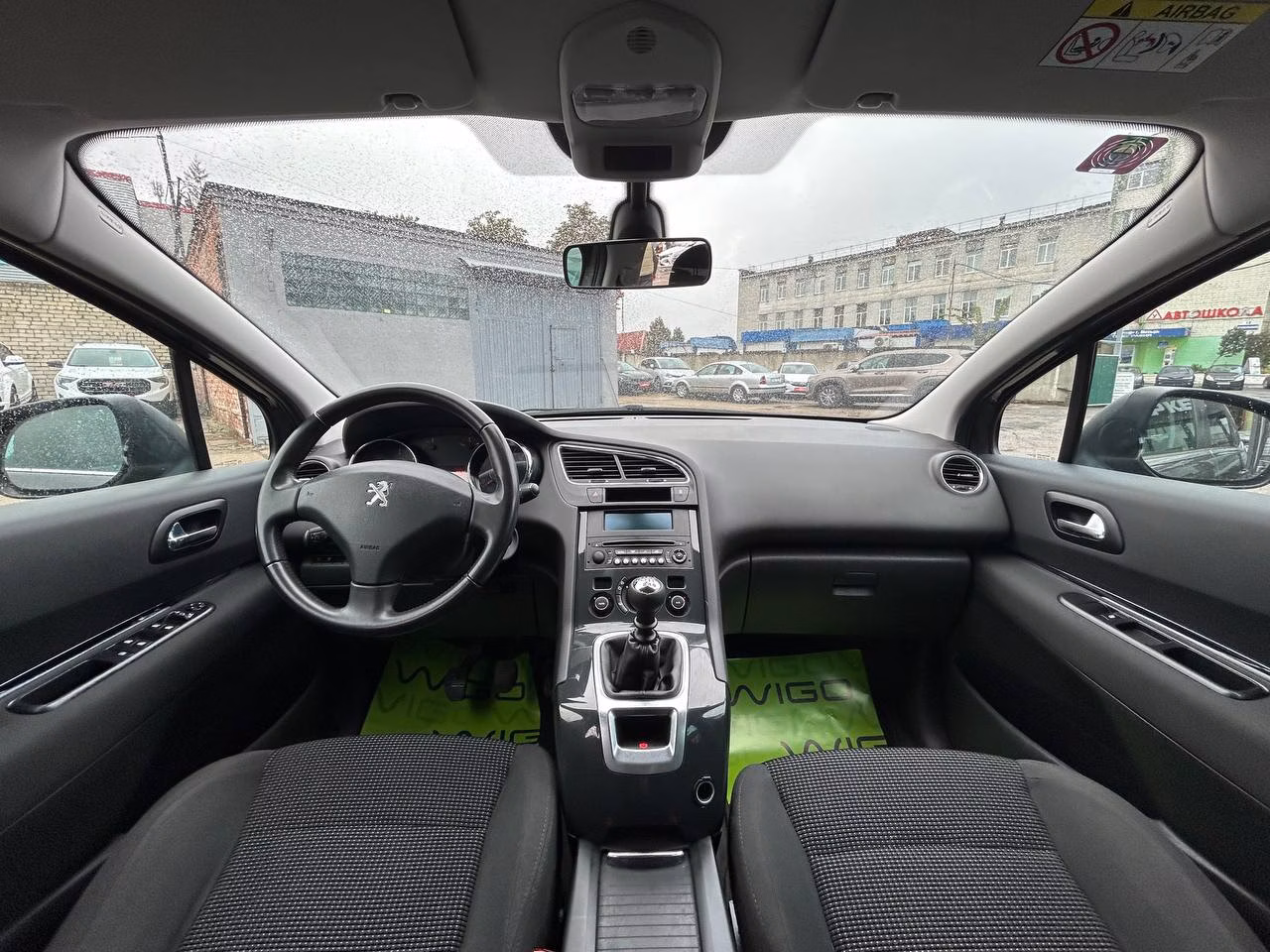 Peugeot 5008 фото 12
