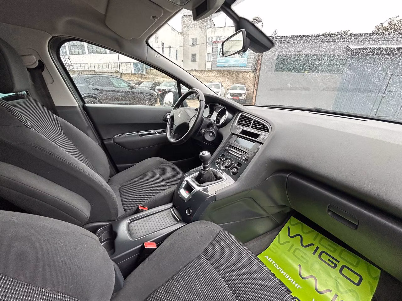 Peugeot 5008 фото 15