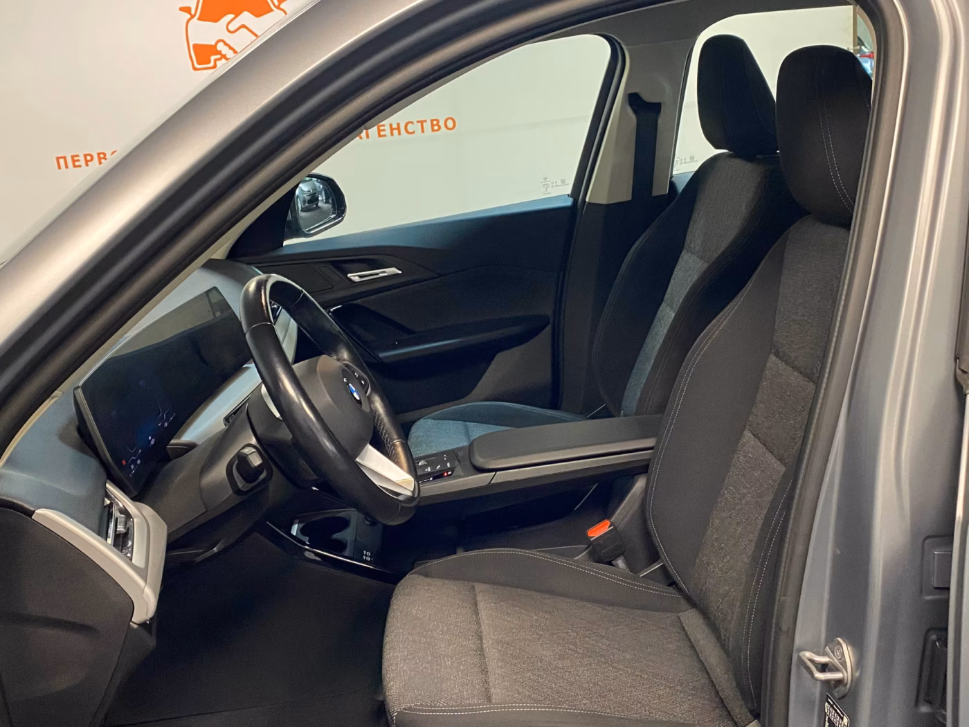 BMW X1 фото 6
