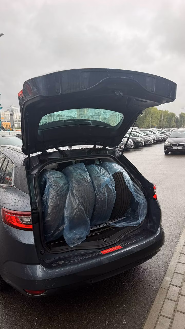 Renault Megane фото 8