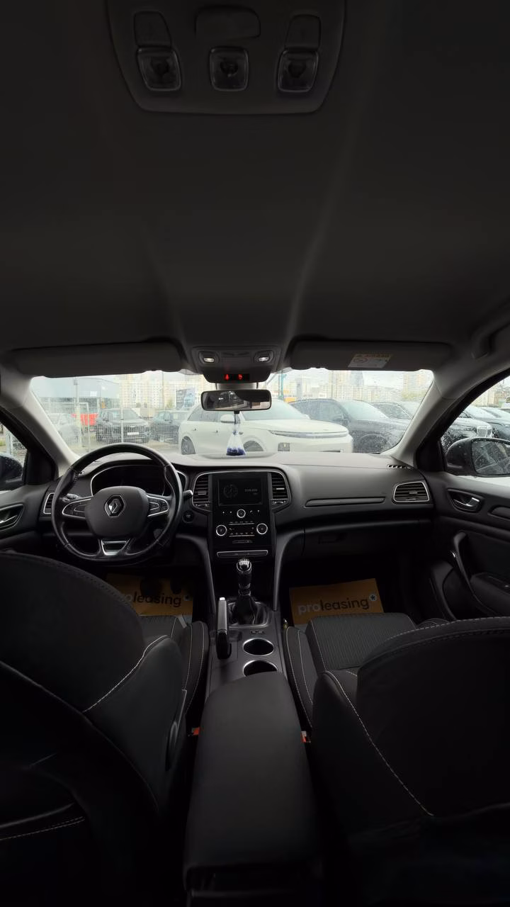 Renault Megane фото 18