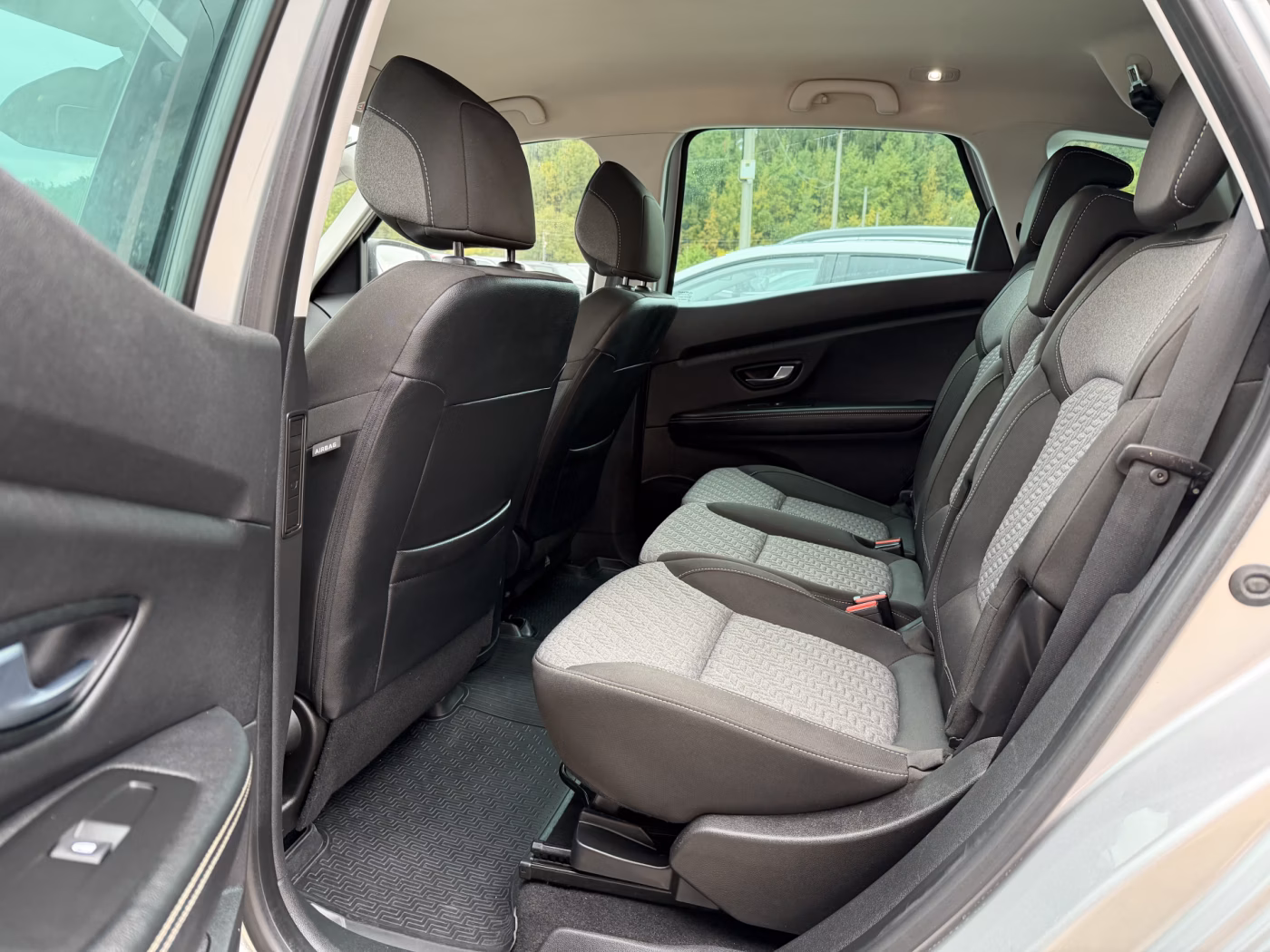 Renault Scenic фото 13