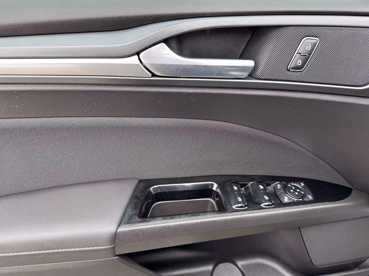 Ford Mondeo фото 16