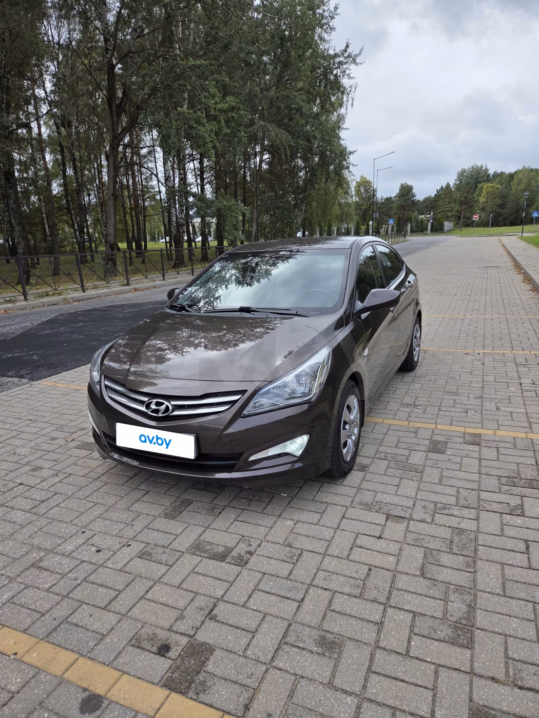 Hyundai Accent фото 2