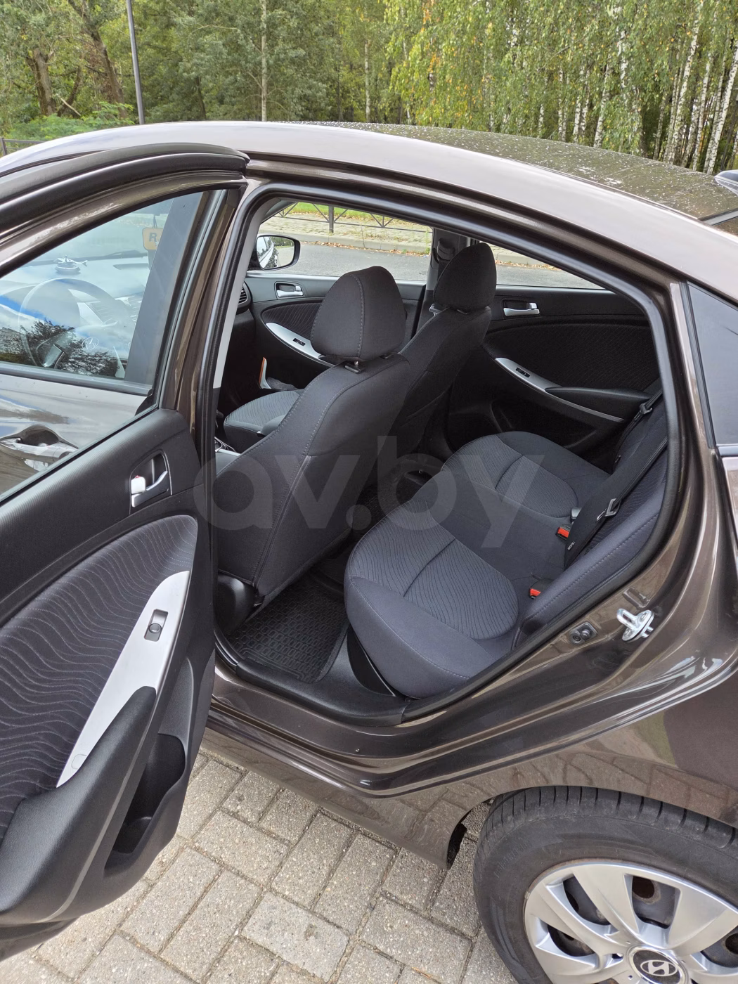 Hyundai Accent фото 6