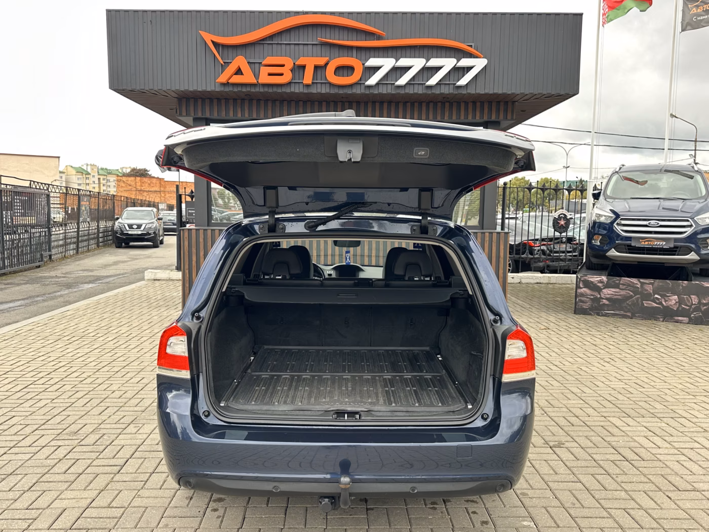 Volvo V70 фото 13