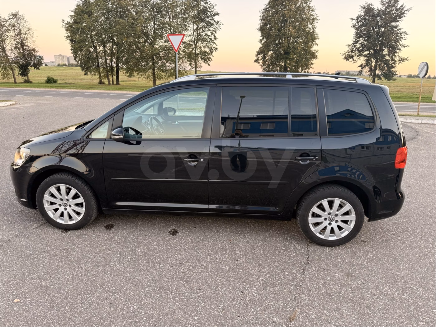 Volkswagen Touran фото 5