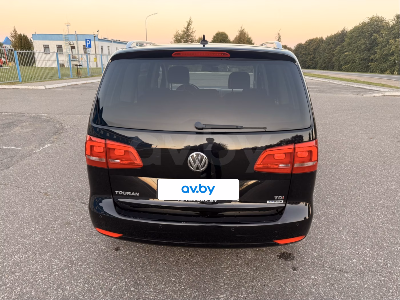 Volkswagen Touran фото 8