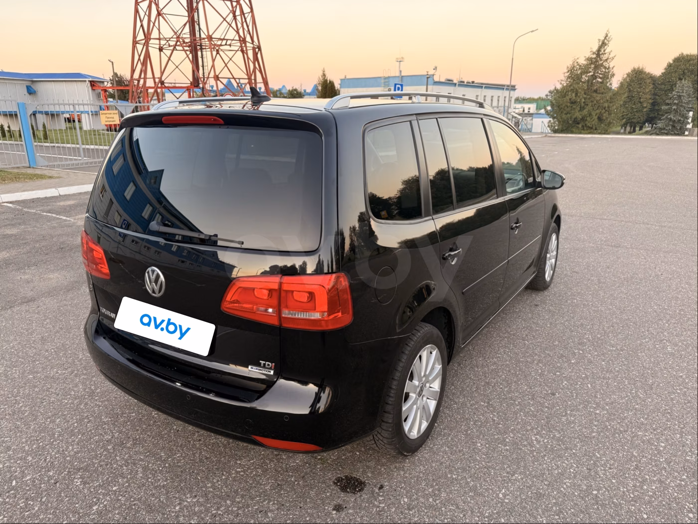 Volkswagen Touran фото 9
