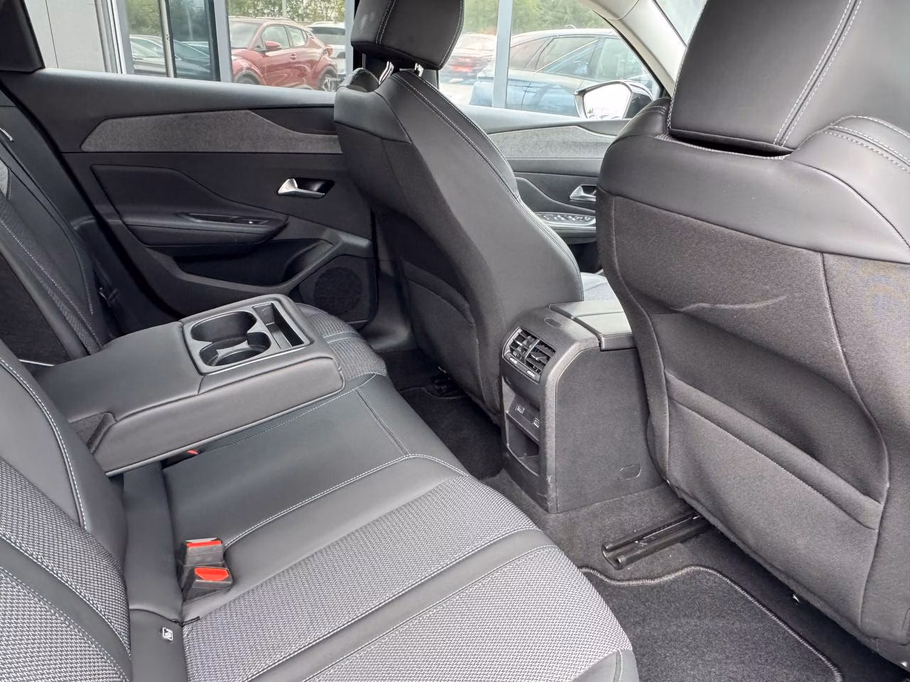 Peugeot 308 фото 18