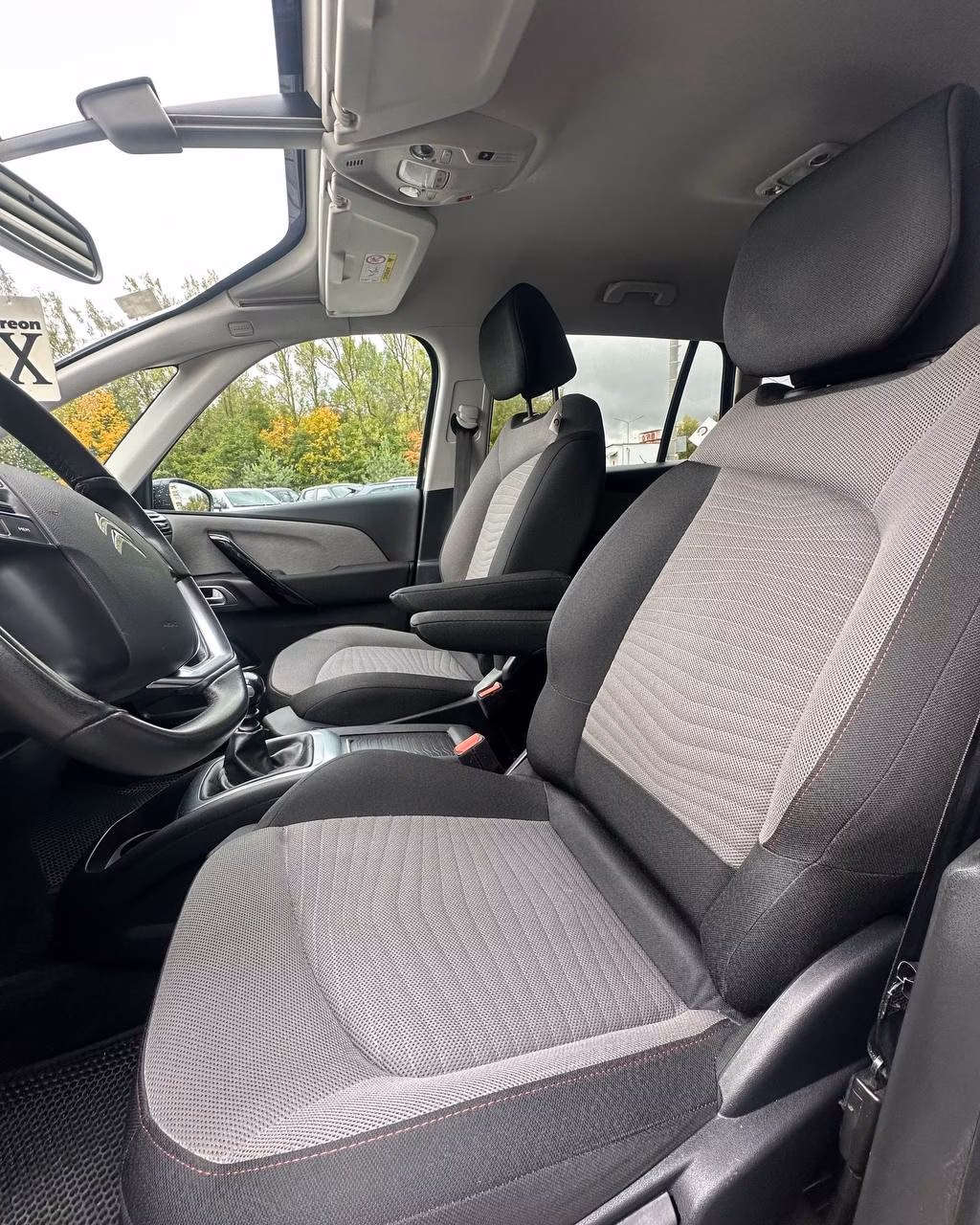 Citroen C4 Grand Spacetourer фото 9