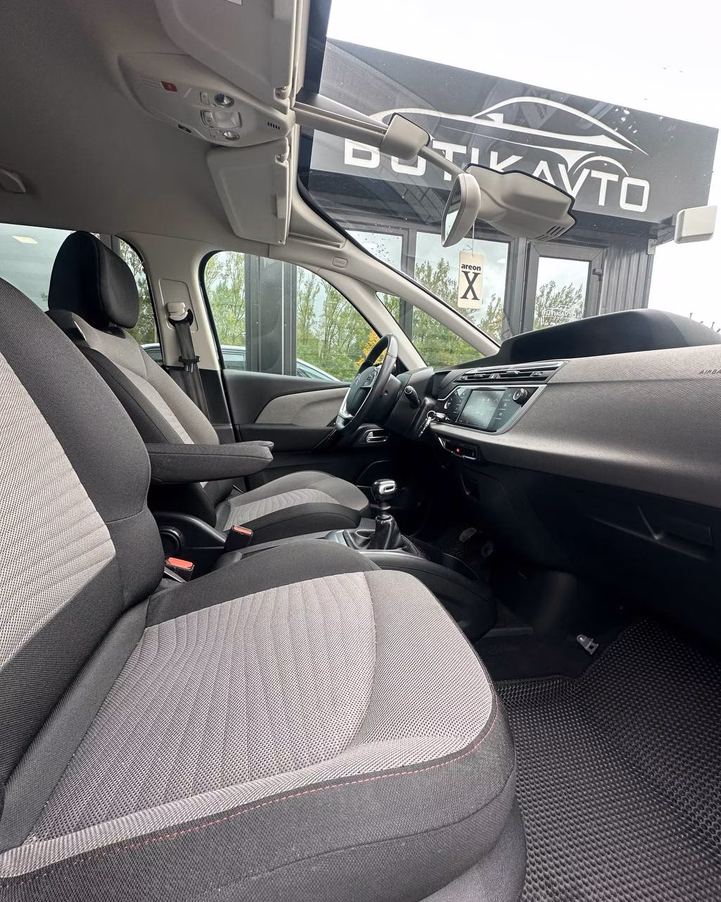 Citroen C4 Grand Spacetourer фото 11