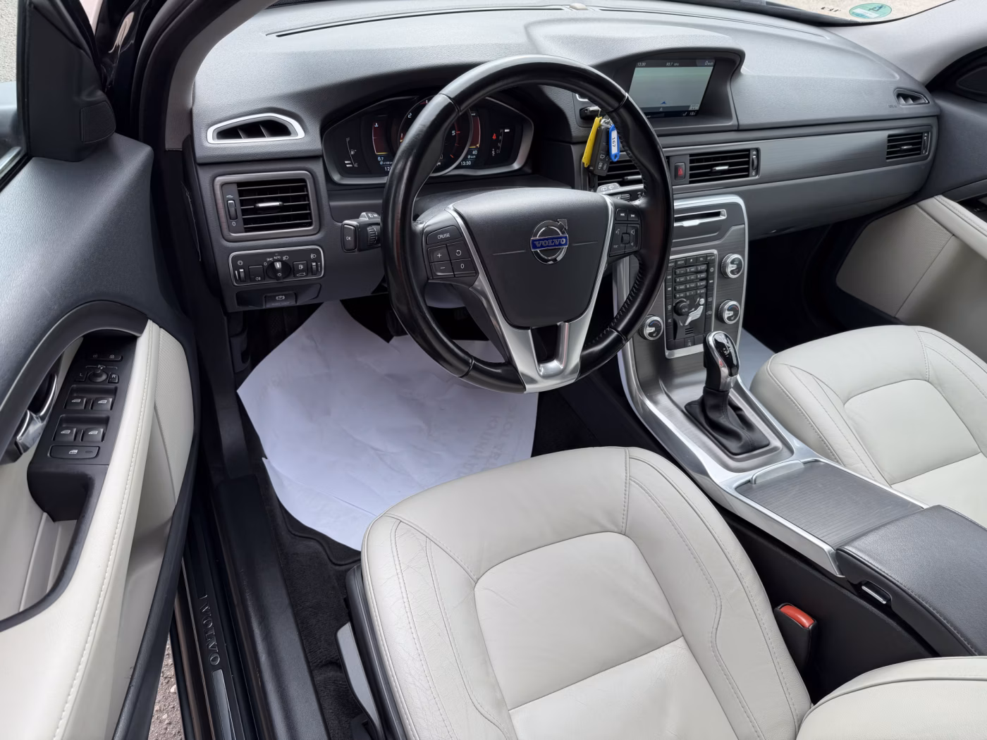 Volvo V70 фото 9