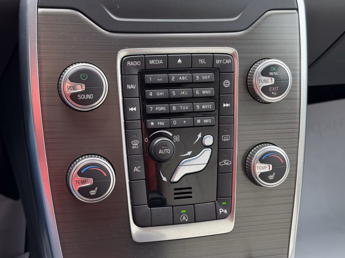 Volvo V70 фото 19