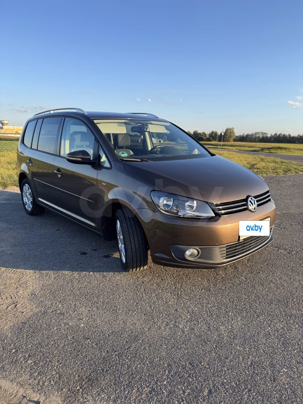 Volkswagen Touran фото 2