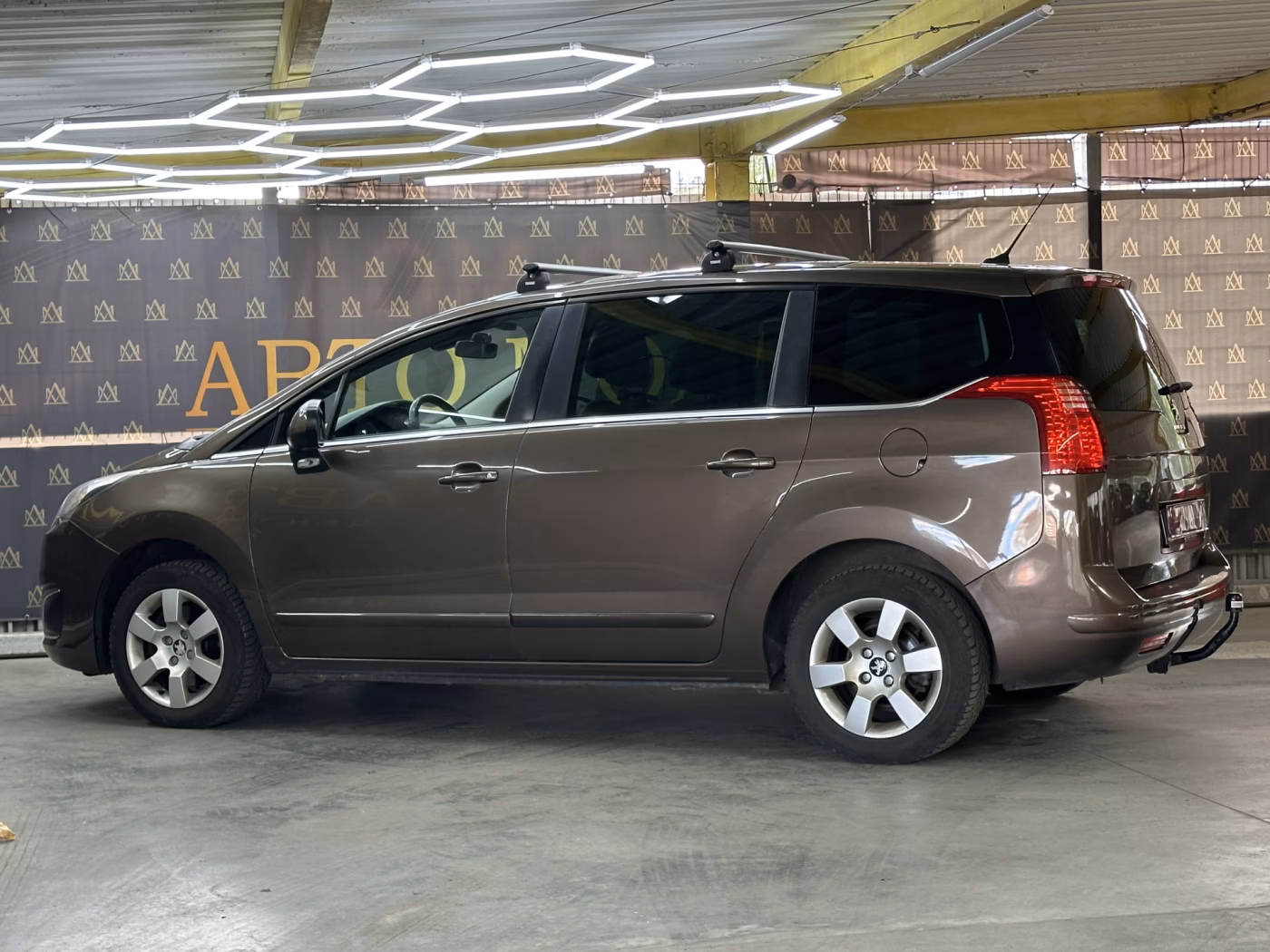 Peugeot 5008 фото 7