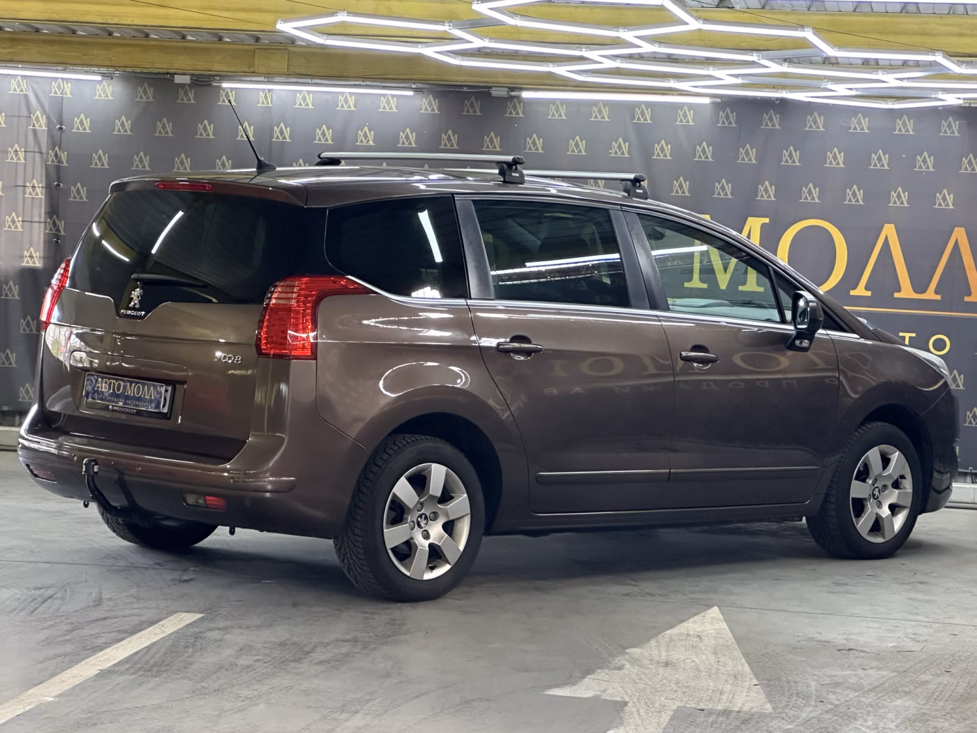 Peugeot 5008 фото 9