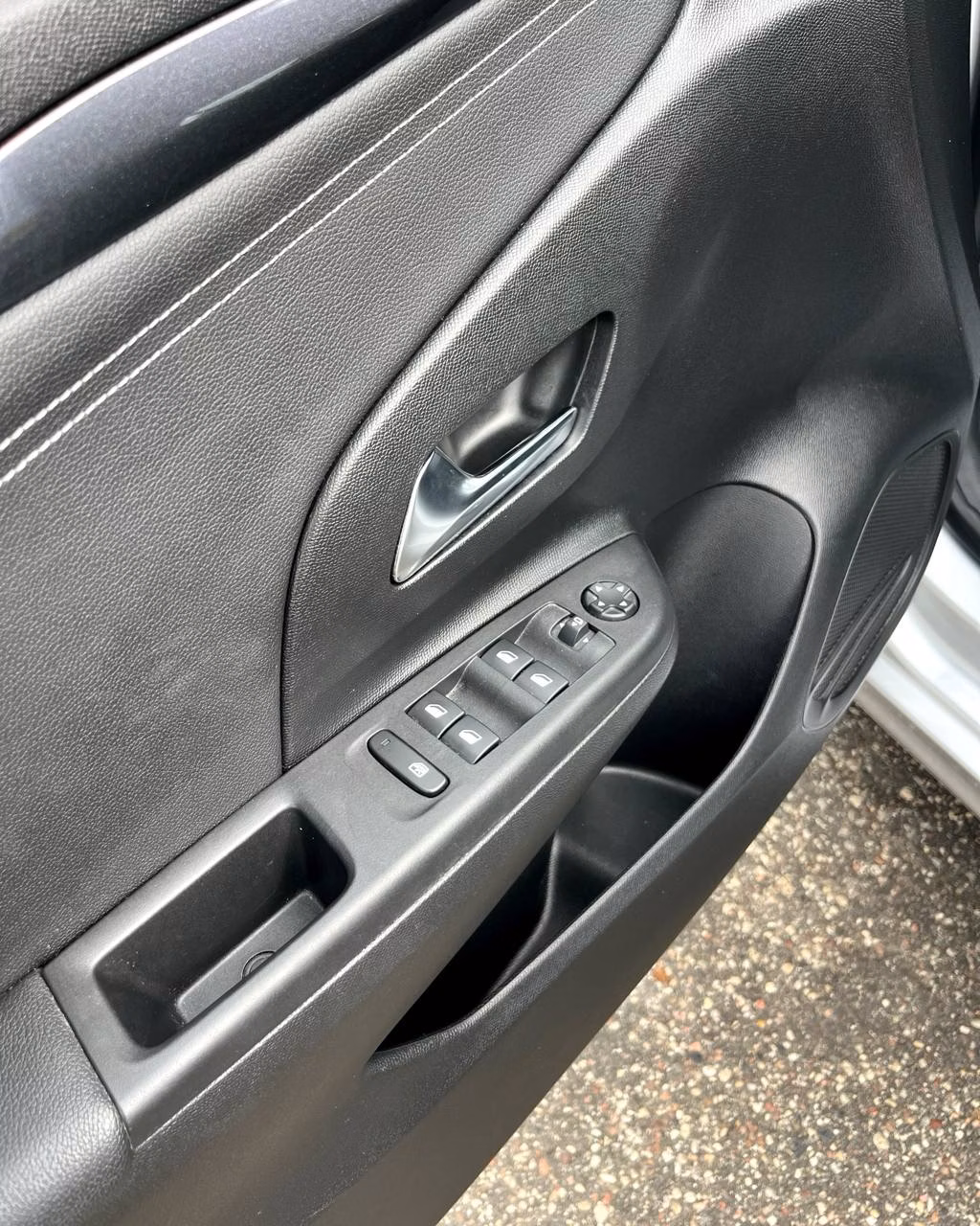 Opel Corsa фото 9