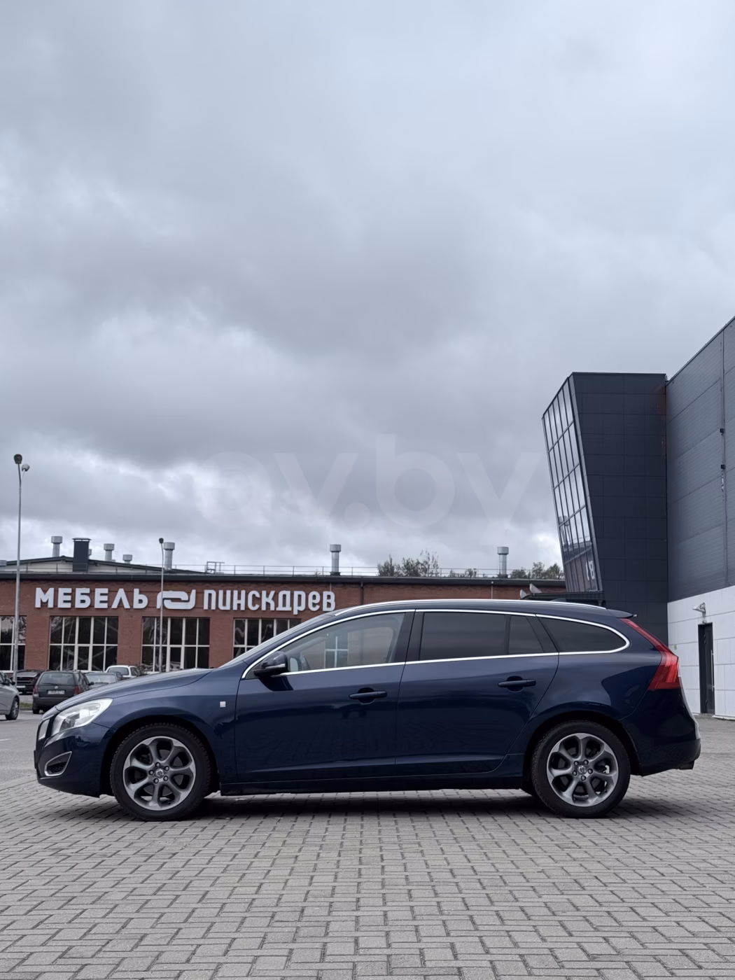 Volvo V60 фото 2