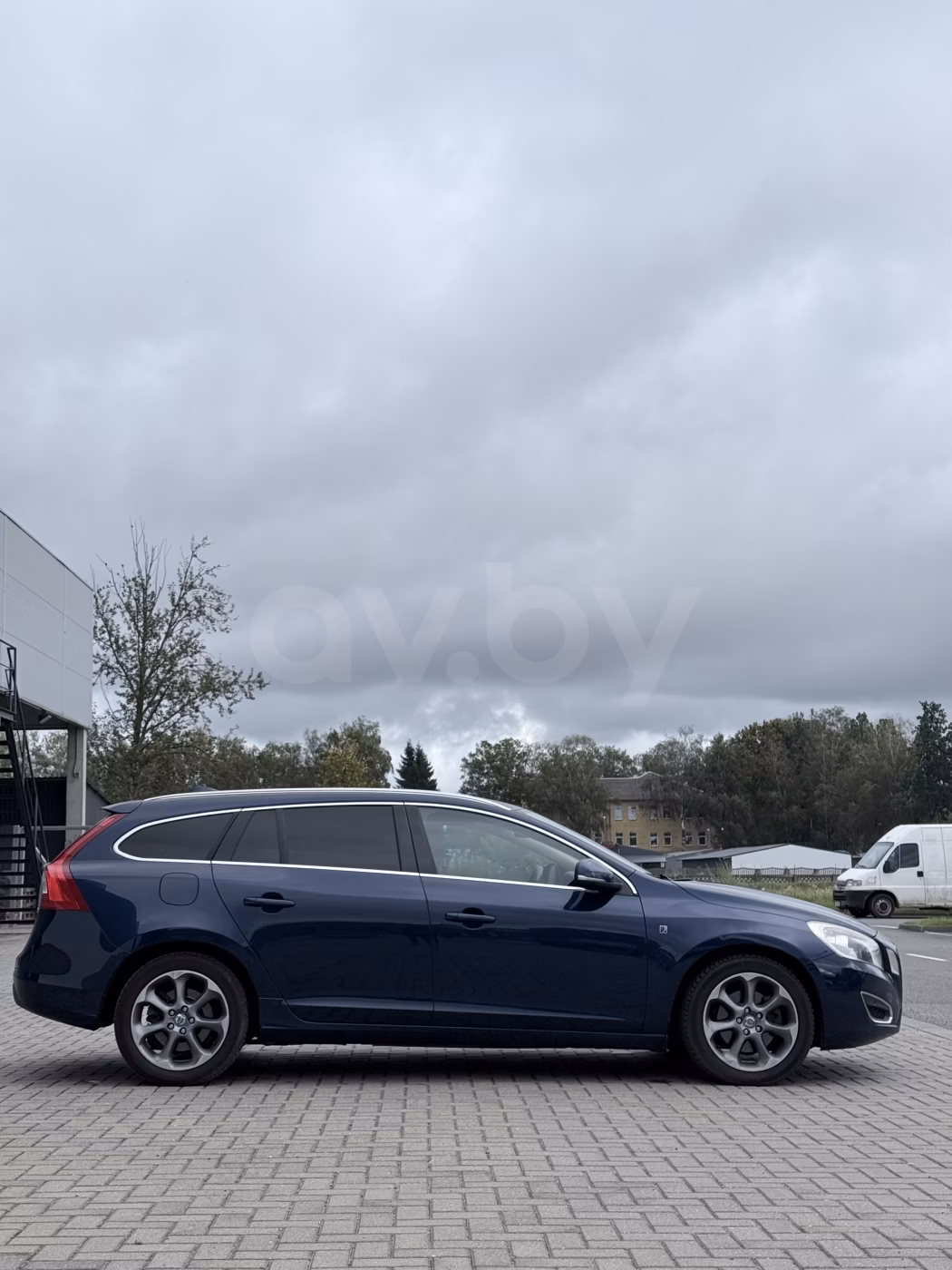 Volvo V60 фото 4